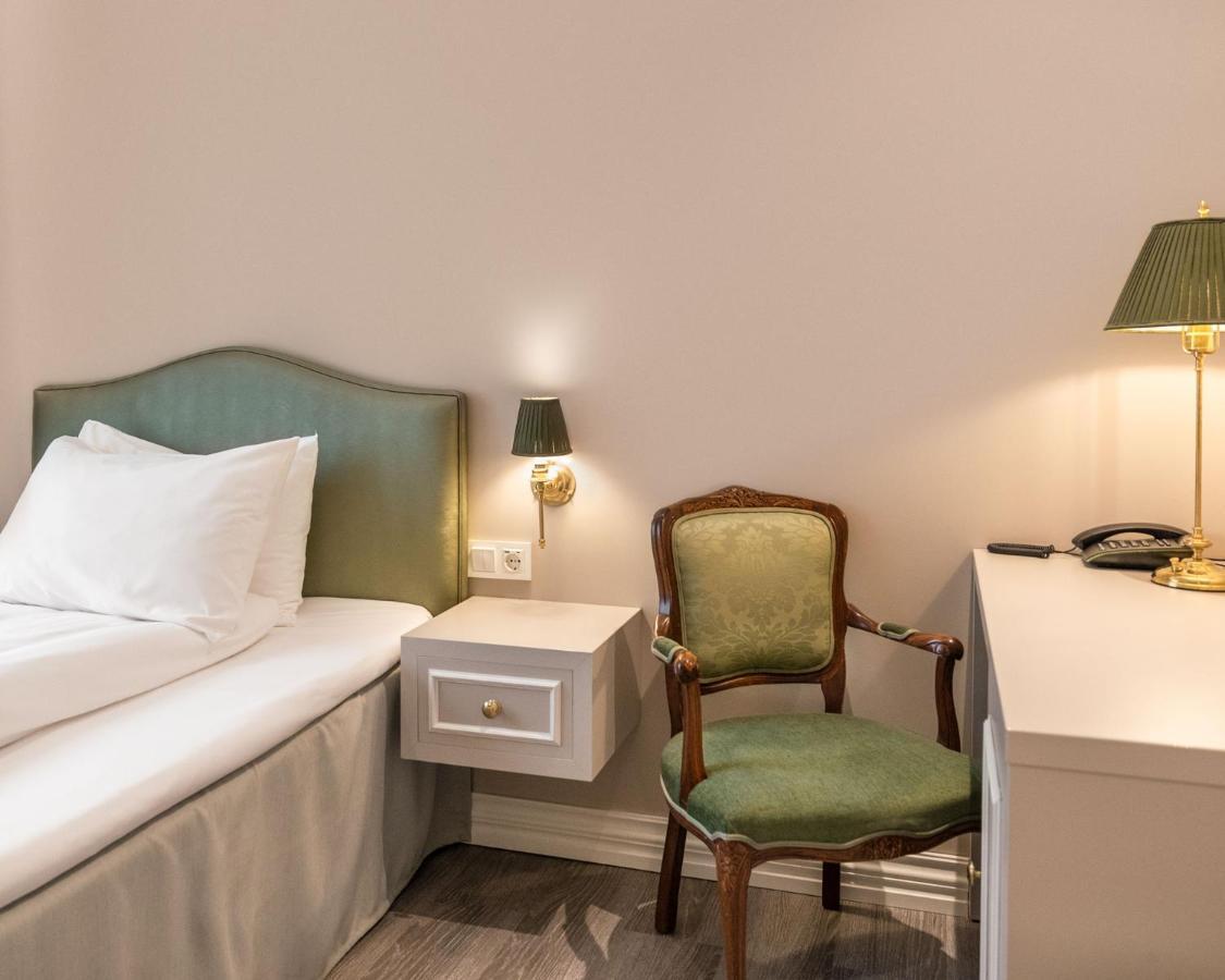 Fru Haugans Hotel